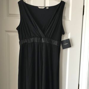 Liz Claiborne Black dress Size L. NWT Wrap front